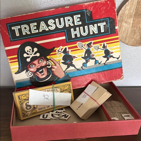 Vintage Treasure Hunt Board Game by Cadaco Ellis 1940s-50s - Picture 2 of 7